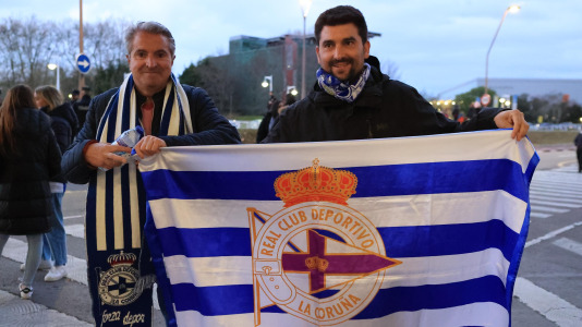 Miles de aficionados disfrutaron de una gran jornada de fútbol, tanto en la previa como en las gradas de El Molinón