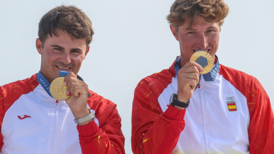 ORO de Diego Botín y Florian Trittel en el 49er de vela @ EFE Olivier Hoslet