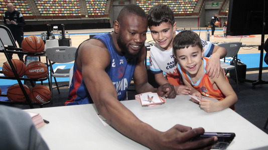 Entrenamiento a puerta abierta del Leyma en el Colisuem @Quintana (50)