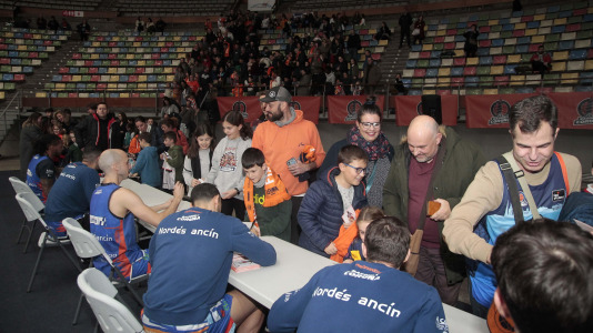 Entrenamiento a puerta abierta del Leyma en el Colisuem @Quintana (53)