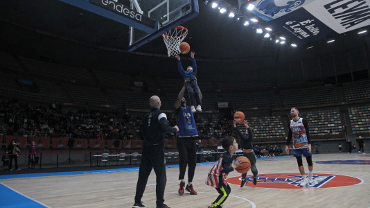 Entrenamiento a puerta abierta del Leyma en el Colisuem @Quintana (15)