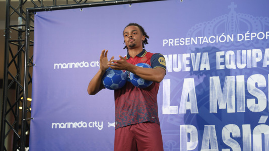 Presentación de las camisetas del Dépor FOTO Germán Barreiros (15)