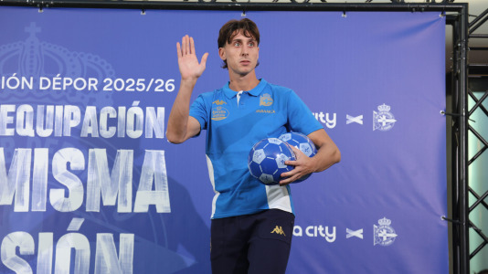 Presentación de las camisetas del Dépor FOTO Germán Barreiros (21)