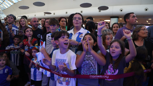 Presentación de las camisetas del Dépor FOTO Germán Barreiros (26)