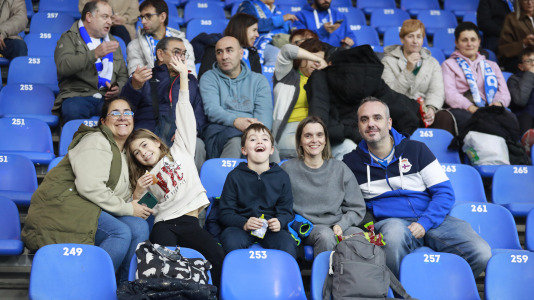Más de 25.000 aficionados asistieron a Riazor para ver el Deportivo-Cultural