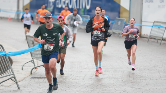 Miles de personas corrieron en la prueba, que batió su récord de participación y contó con el patrocinio de DxT Campeón