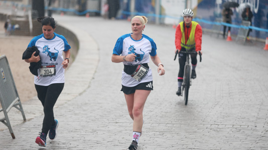 Miles de personas corrieron en la prueba, que batió su récord de participación y contó con el patrocinio de DxT Campeón