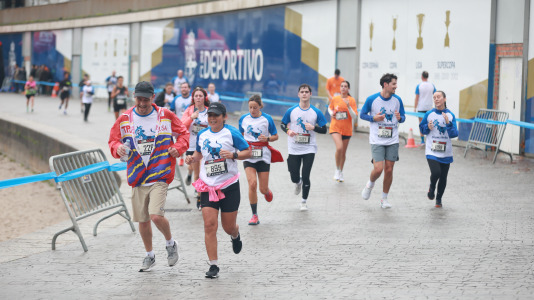 Miles de personas corrieron en la prueba, que batió su récord de participación y contó con el patrocinio de DxT Campeón