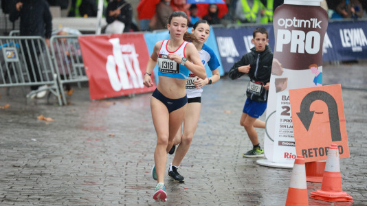 Miles de personas corrieron en la prueba, que batió su récord de participación y contó con el patrocinio de DxT Campeón
