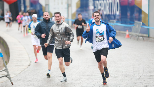 Miles de personas corrieron en la prueba, que batió su récord de participación y contó con el patrocinio de DxT Campeón