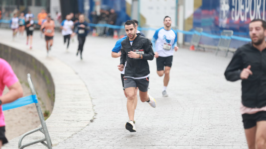 Miles de personas corrieron en la prueba, que batió su récord de participación y contó con el patrocinio de DxT Campeón