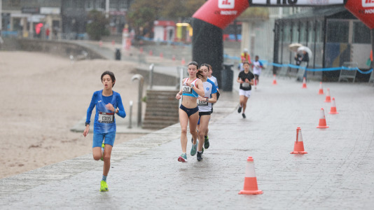 Miles de personas corrieron en la prueba, que batió su récord de participación y contó con el patrocinio de DxT Campeón