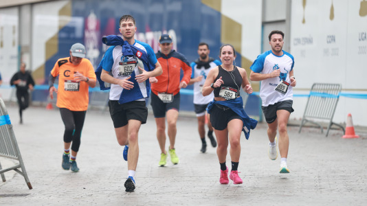 Miles de personas corrieron en la prueba, que batió su récord de participación y contó con el patrocinio de DxT Campeón