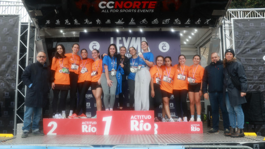 Miles de personas corrieron en la prueba, que batió su récord de participación y contó con el patrocinio de DxT Campeón