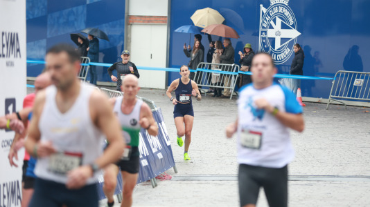 Miles de personas corrieron en la prueba, que batió su récord de participación y contó con el patrocinio de DxT Campeón