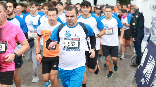 Miles de personas corrieron en la prueba, que batió su récord de participación y contó con el patrocinio de DxT Campeón