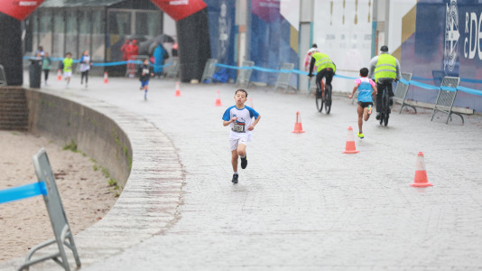 Miles de personas corrieron en la prueba, que batió su récord de participación y contó con el patrocinio de DxT Campeón