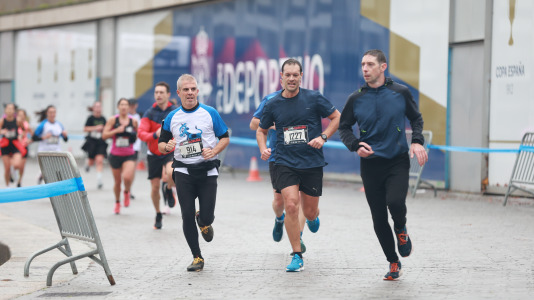 Miles de personas corrieron en la prueba, que batió su récord de participación y contó con el patrocinio de DxT Campeón