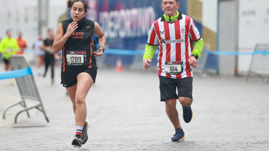 Miles de personas corrieron en la prueba, que batió su récord de participación y contó con el patrocinio de DxT Campeón