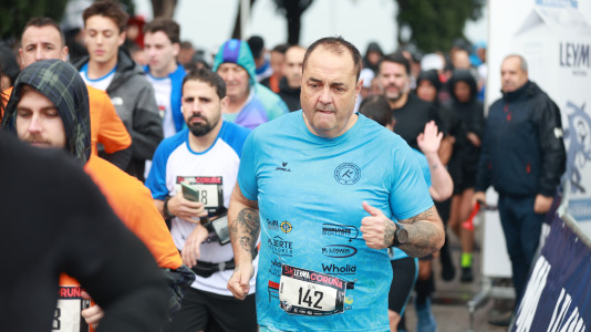 Miles de personas corrieron en la prueba, que batió su récord de participación y contó con el patrocinio de DxT Campeón