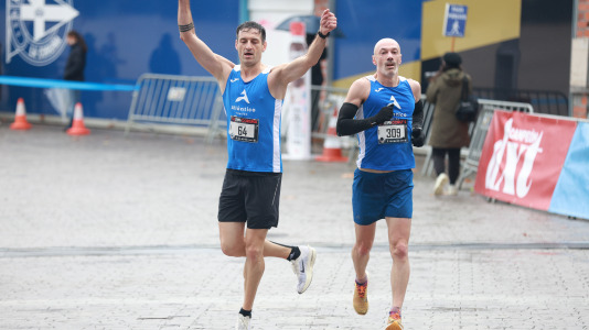 Miles de personas corrieron en la prueba, que batió su récord de participación y contó con el patrocinio de DxT Campeón