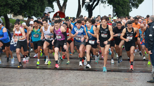 Miles de personas corrieron en la prueba, que batió su récord de participación y contó con el patrocinio de DxT Campeón
