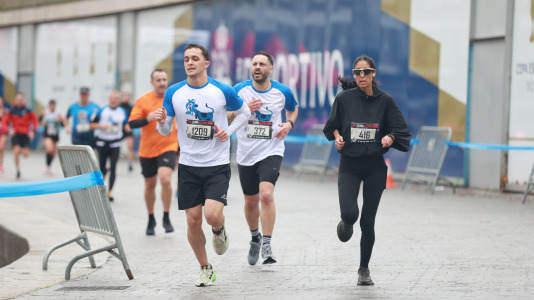 Miles de personas corrieron en la prueba, que batió su récord de participación y contó con el patrocinio de DxT Campeón