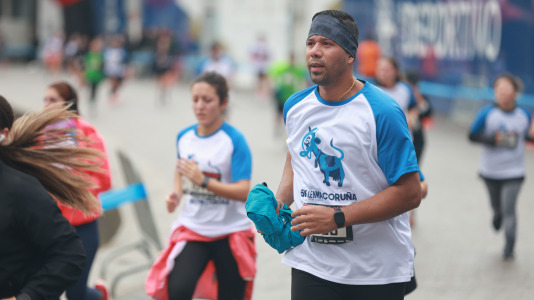 Miles de personas corrieron en la prueba, que batió su récord de participación y contó con el patrocinio de DxT Campeón