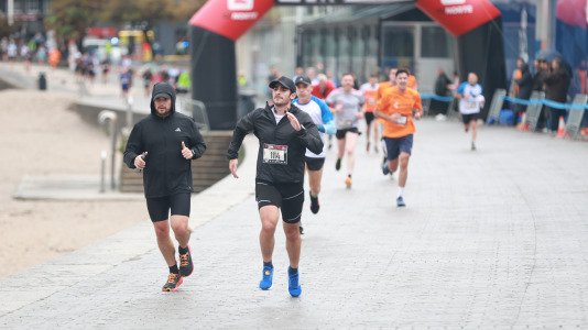 Miles de personas corrieron en la prueba, que batió su récord de participación y contó con el patrocinio de DxT Campeón