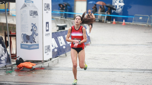 Miles de personas corrieron en la prueba, que batió su récord de participación y contó con el patrocinio de DxT Campeón