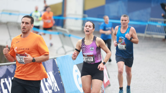 Miles de personas corrieron en la prueba, que batió su récord de participación y contó con el patrocinio de DxT Campeón