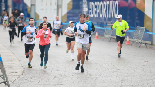 Miles de personas corrieron en la prueba, que batió su récord de participación y contó con el patrocinio de DxT Campeón