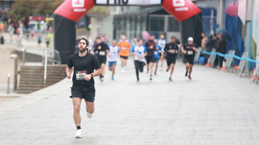 Miles de personas corrieron en la prueba, que batió su récord de participación y contó con el patrocinio de DxT Campeón