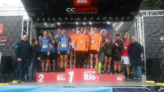 Miles de personas corrieron en la prueba, que batió su récord de participación y contó con el patrocinio de DxT Campeón