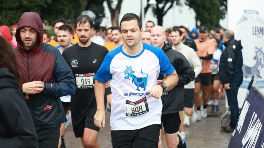 Miles de personas corrieron en la prueba, que batió su récord de participación y contó con el patrocinio de DxT Campeón