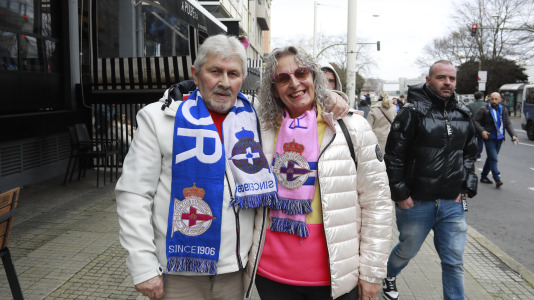 La hinchada blanquiazul, que llevaba más de dos meses sin celebrar una victoria en casa, sufrió con el equipo y le empujó hasta el final para sumar los tres puntos ante los manchegos