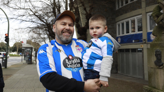 La hinchada blanquiazul, que llevaba más de dos meses sin celebrar una victoria en casa, sufrió con el equipo y le empujó hasta el final para sumar los tres puntos ante los manchegos