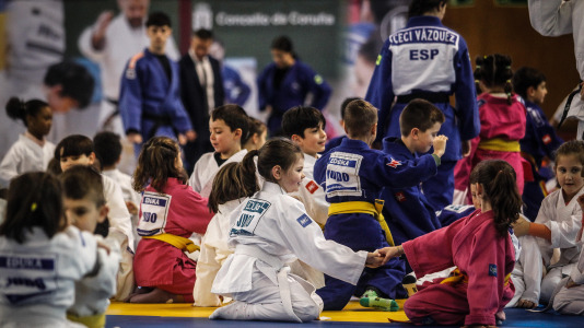 800 escolares se dan cita en el Palacio de los Deportes de Riazor