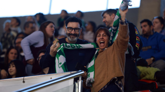 Aficionados del Liceo durante el partido contra el Sant Just