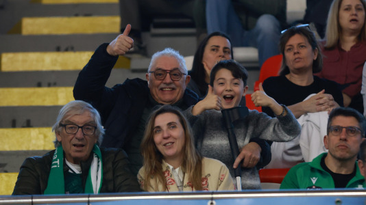 Aficionados del Liceo durante el partido contra el Sant Just