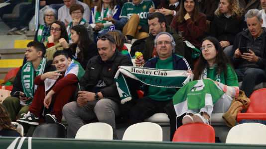 Aficionados del Liceo durante el partido contra el Sant Just