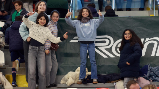 Aficionados del Liceo durante el partido contra el Sant Just