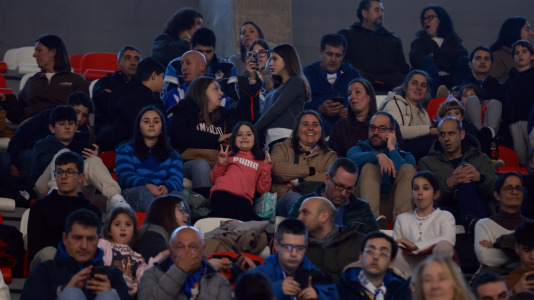 Aficionados del Liceo durante el partido contra el Sant Just