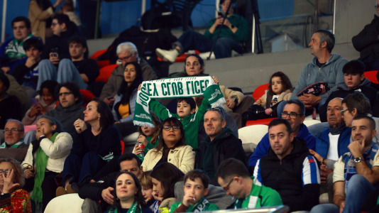 Aficionados del Liceo durante el partido contra el Sant Just