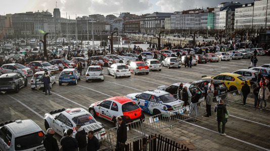 Iván Ares fue el más rápido del novedoso tramo urbano, con el Castillo de San Antón de fondo