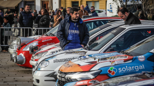 Iván Ares fue el más rápido del novedoso tramo urbano, con el Castillo de San Antón de fondo