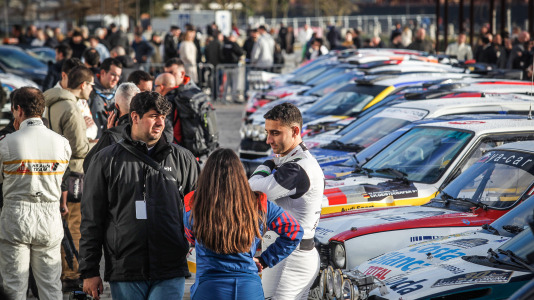 Iván Ares fue el más rápido del novedoso tramo urbano, con el Castillo de San Antón de fondo
