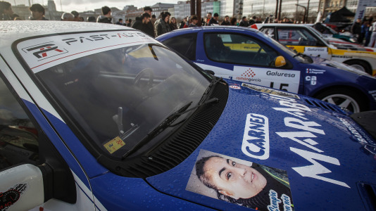 Iván Ares fue el más rápido del novedoso tramo urbano, con el Castillo de San Antón de fondo