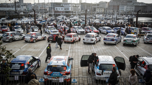 Iván Ares fue el más rápido del novedoso tramo urbano, con el Castillo de San Antón de fondo