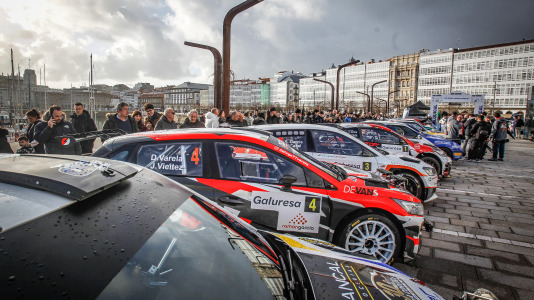 Iván Ares fue el más rápido del novedoso tramo urbano, con el Castillo de San Antón de fondo